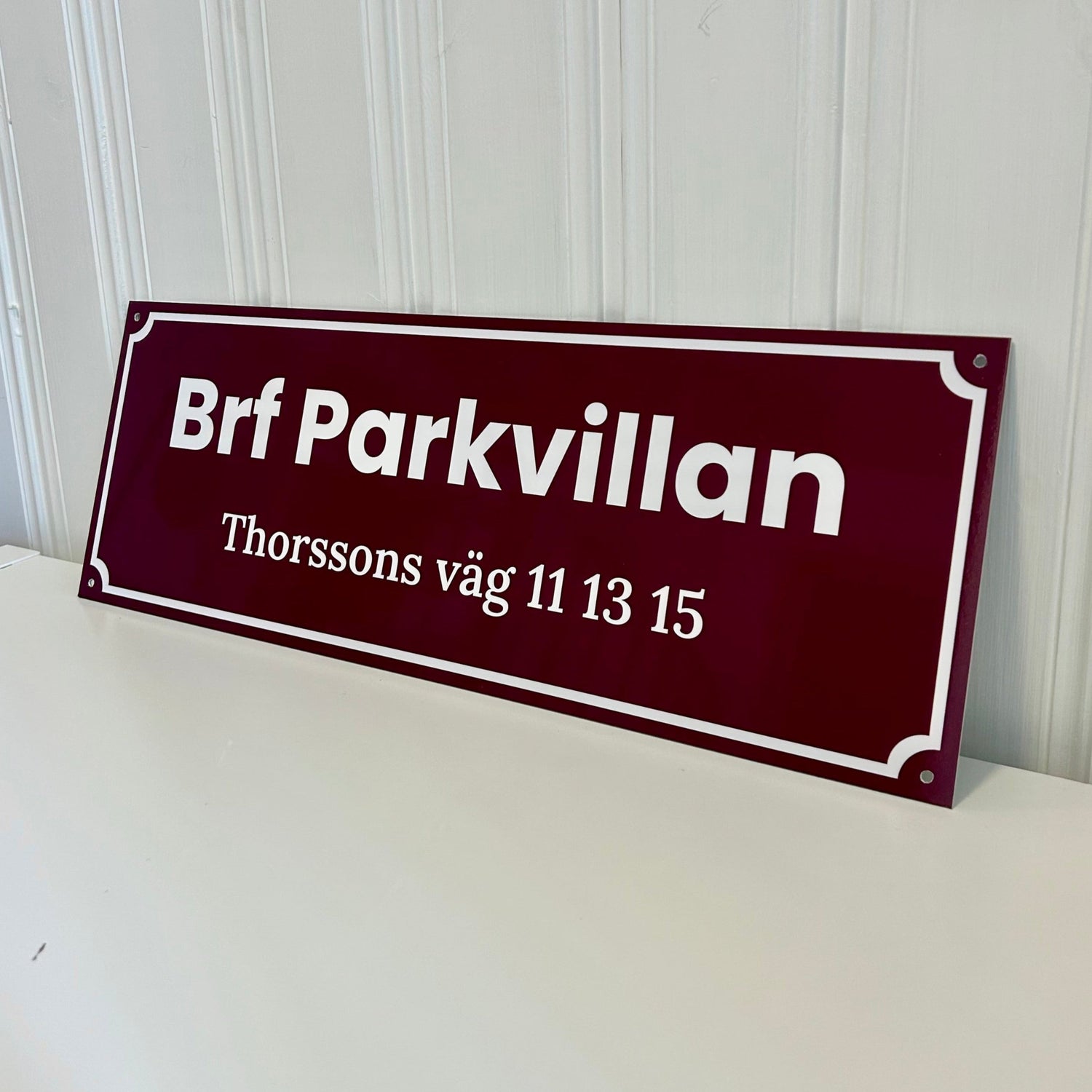 Tvåradiga Husskyltar