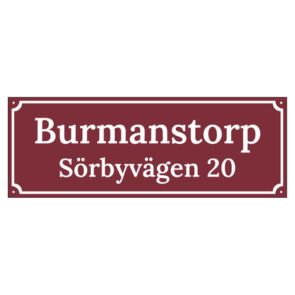 Husskylt - Vinröd/Vit - 500x180mm - Gammaldags stil