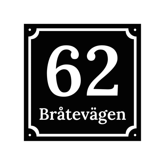 Husnummerskylt - Svart/Vit - 200x200mm - Gammaldags stil